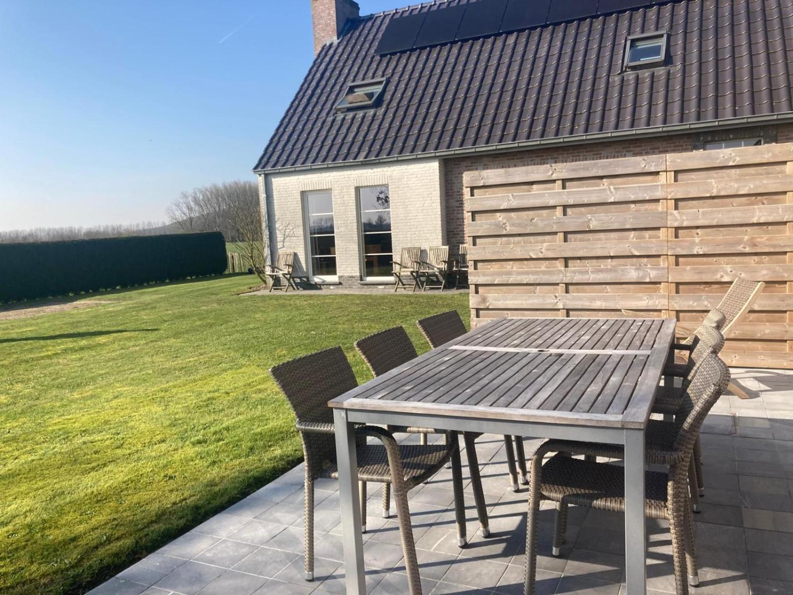 De Smokkelaar & Het Schuurtje Maldegem Exterior foto